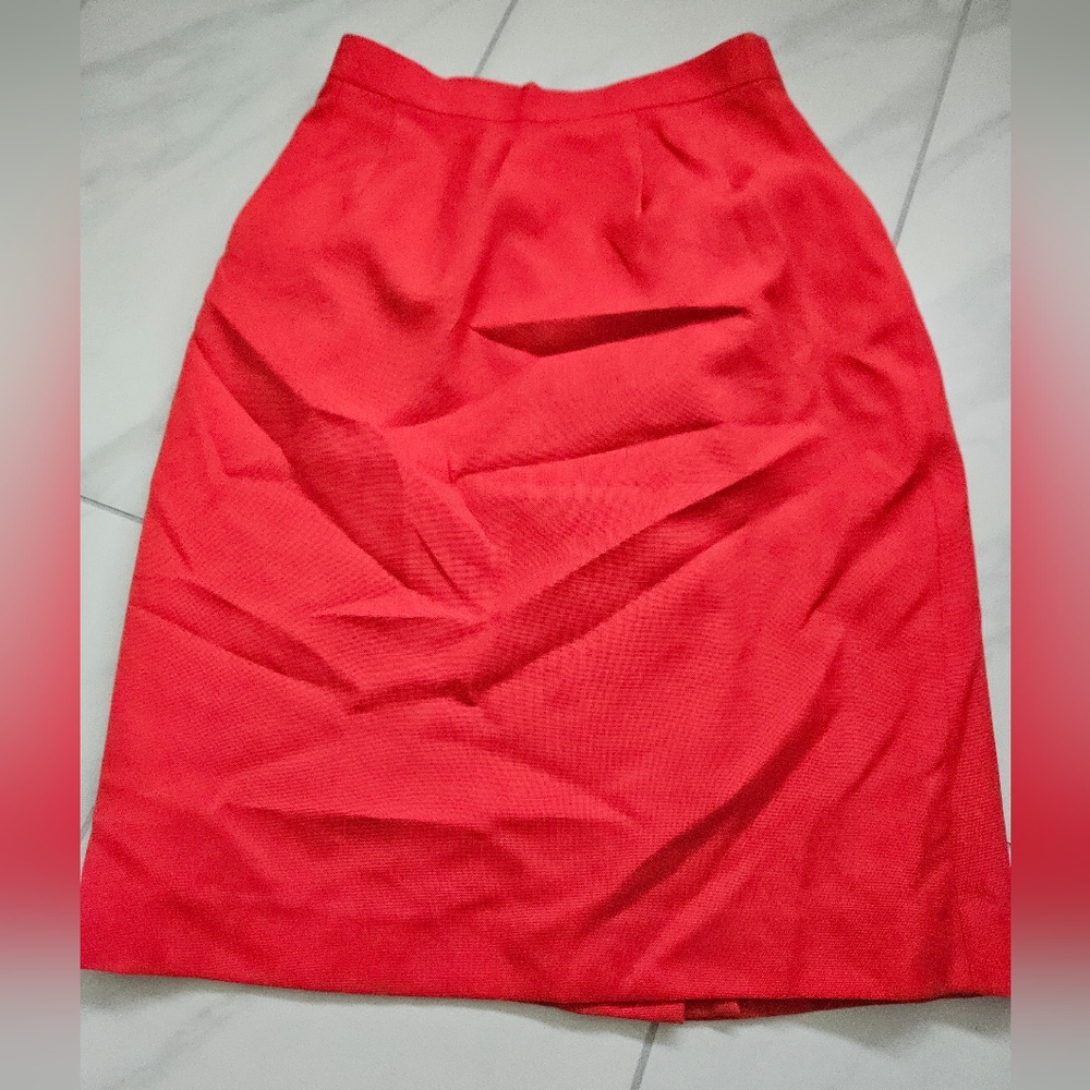Elegant Red Women's Skirt